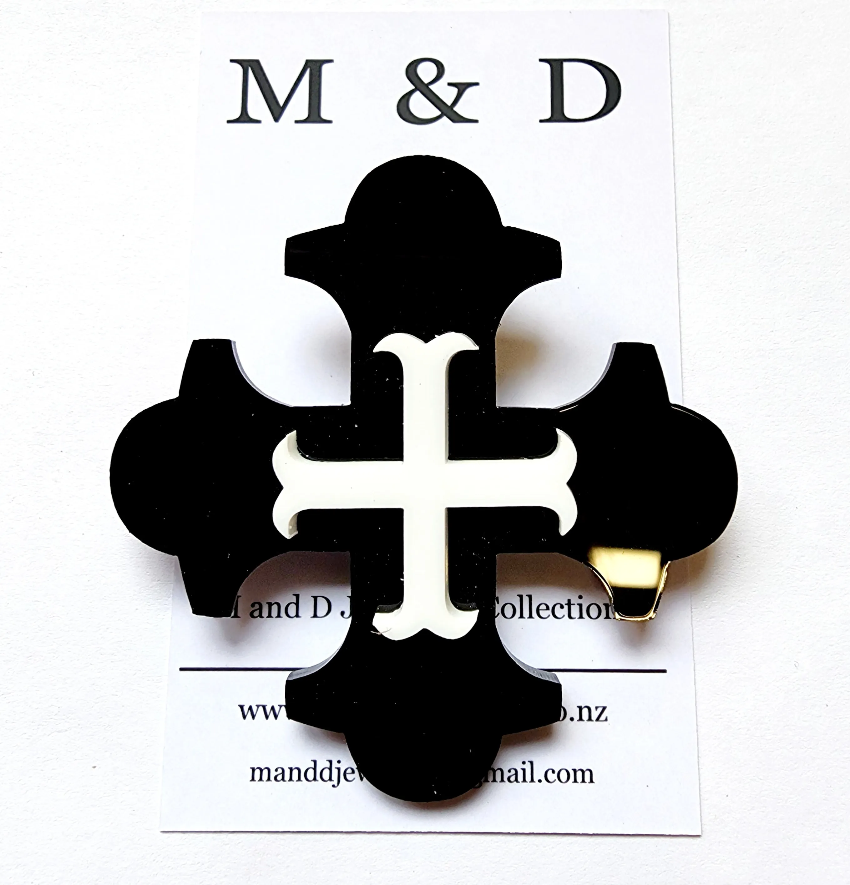 Brooch Cross Botonee Medium Size