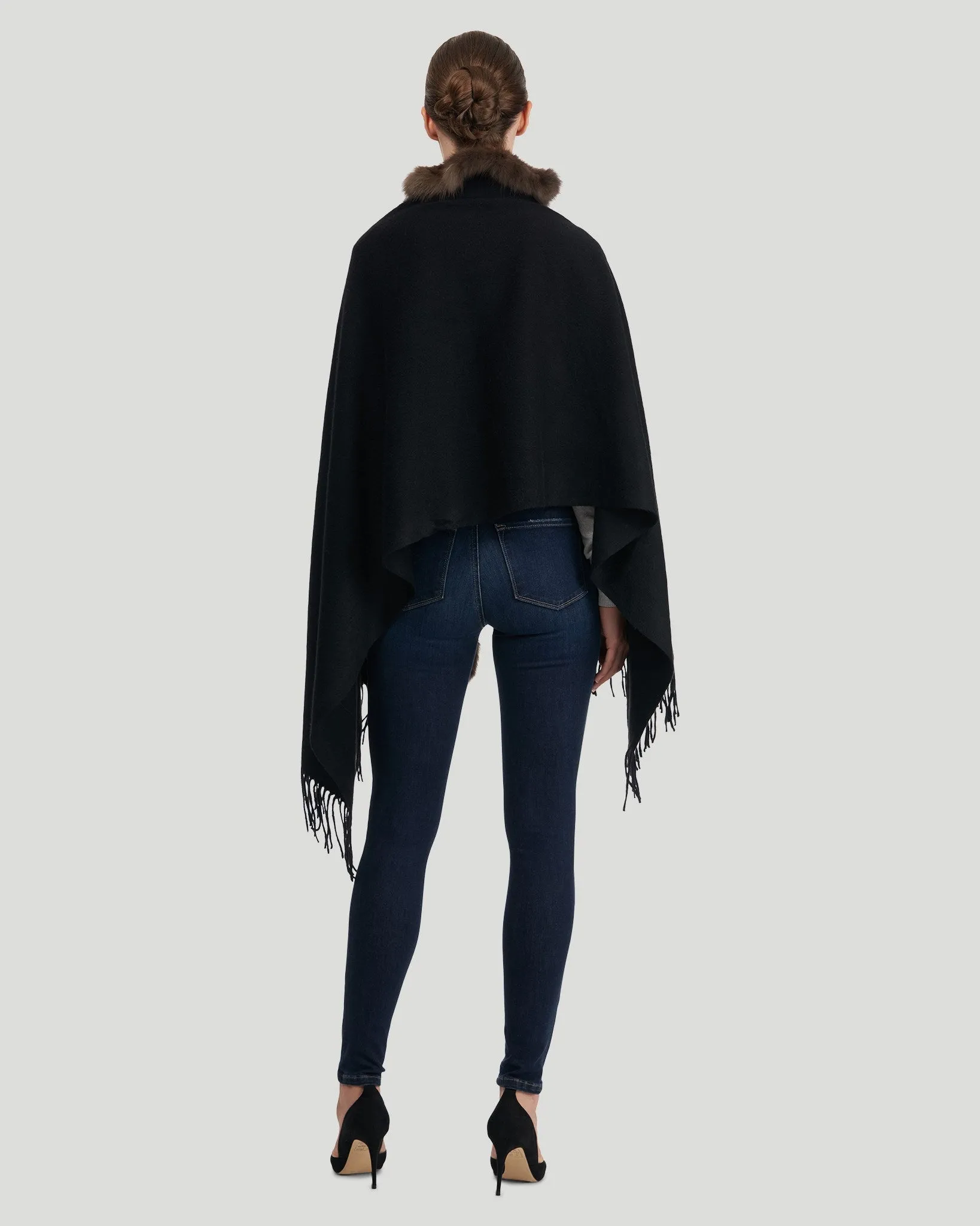 Knit Ruffle Cashmere Stole with Sable