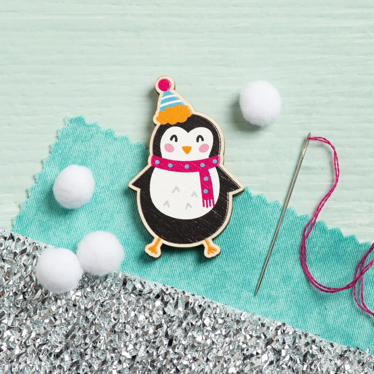 Penguin Magnetic Needle Minder