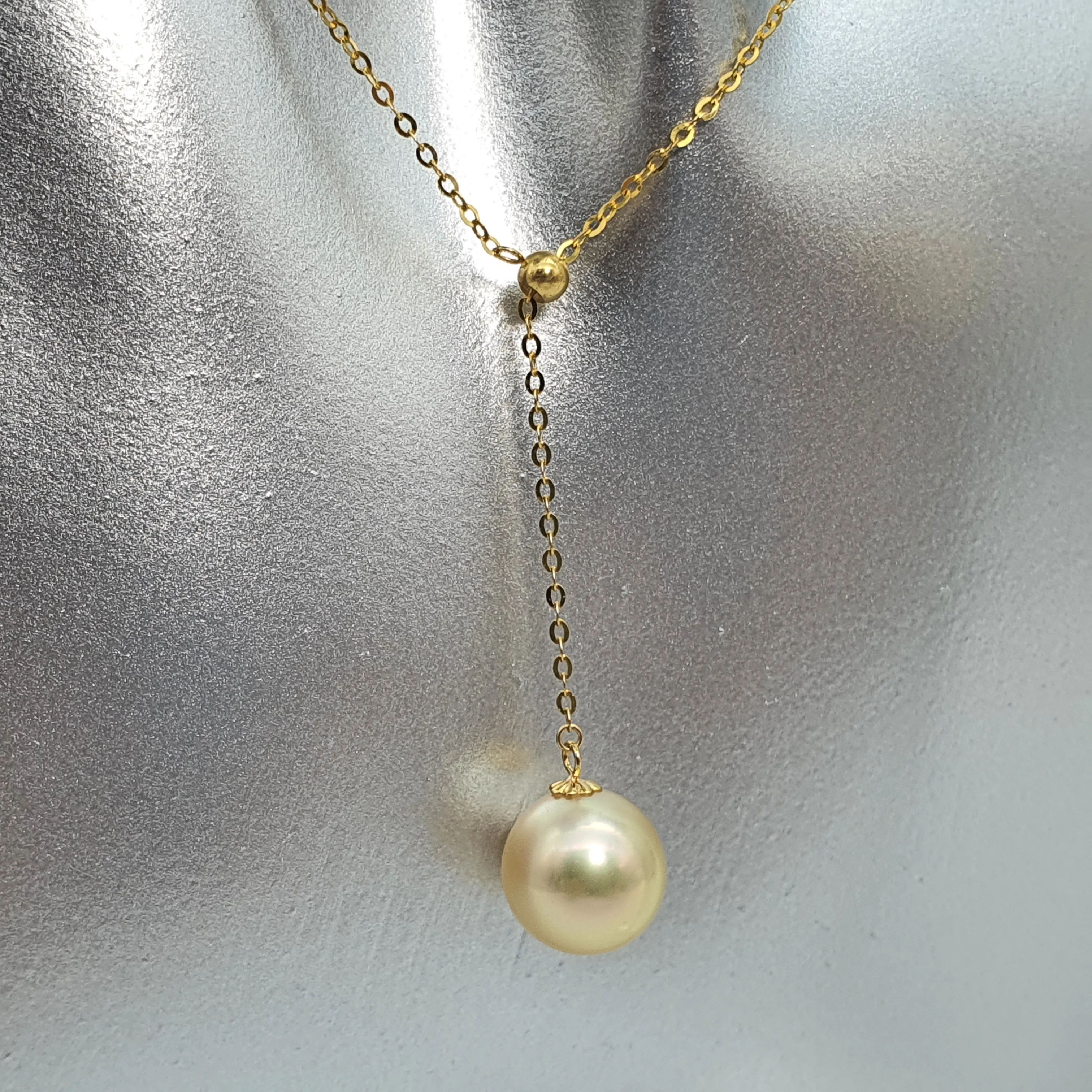 South Sea Cultured Pearl jewellery Set, 18k Yellow Gold