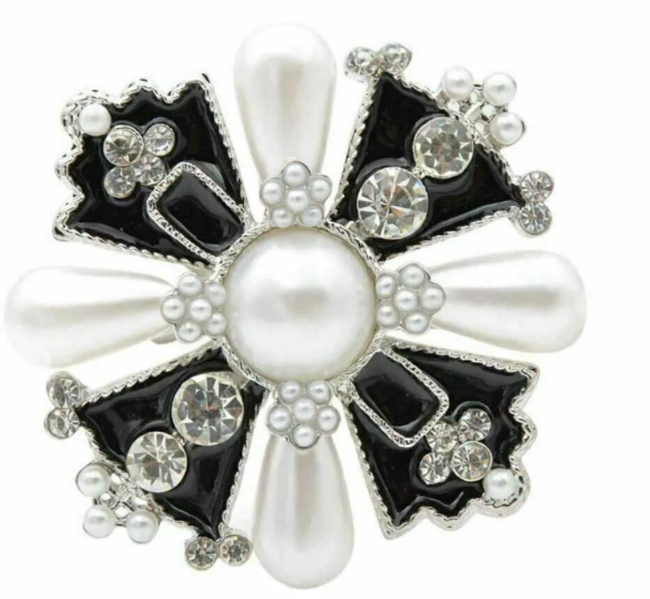 Stunning vintage look silver plated king cross celebrity brooch broach pin b49r