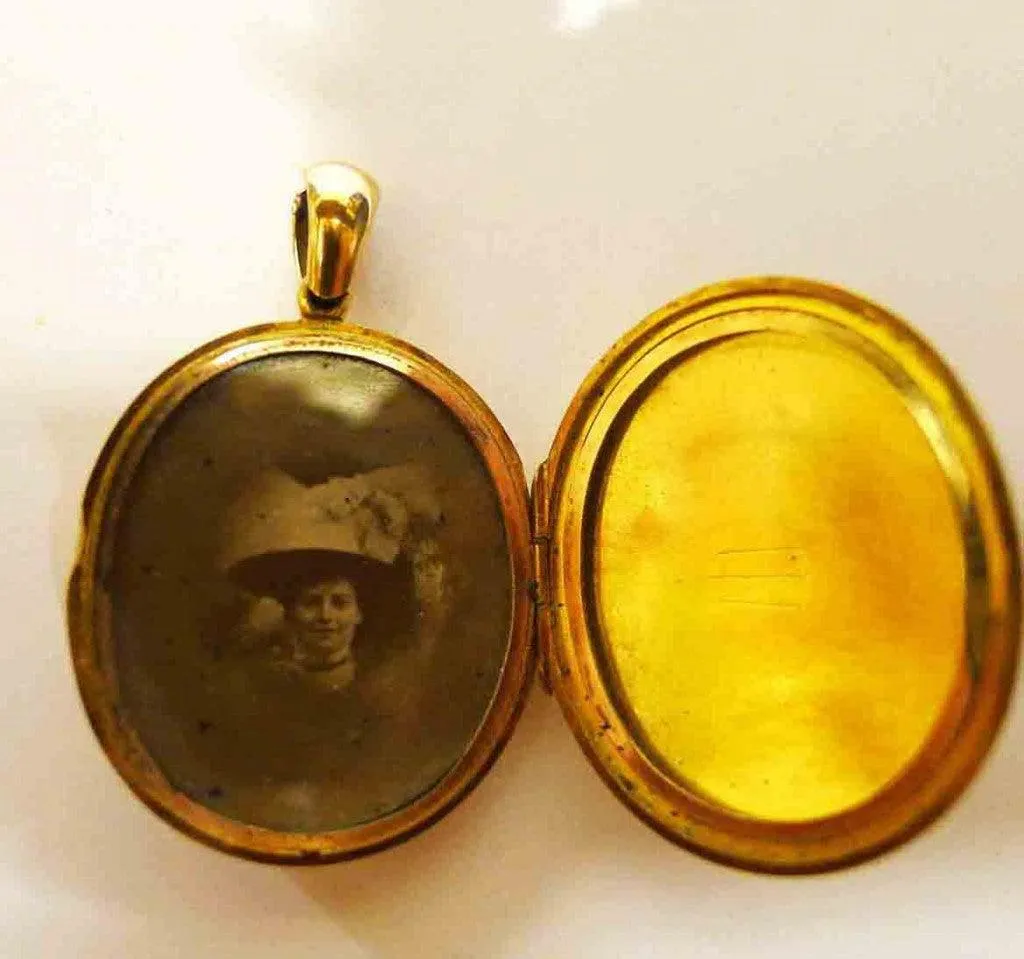 Victorian 15ct Mourning Locket