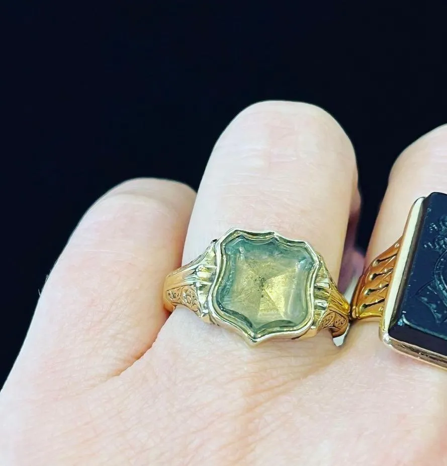 Victorian 15ct Smoky Quartz Shield Ring